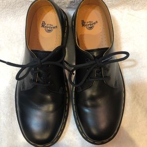 Dr. Martens- Black Oxford Shoes